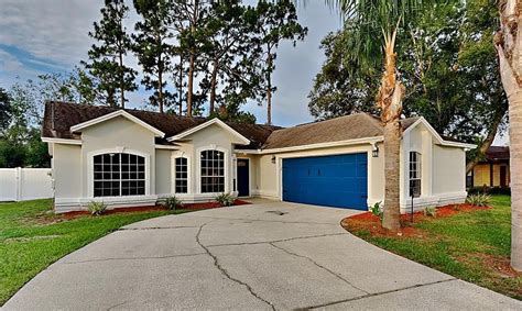 It contains 4 bedrooms and 2 bathrooms. . Zillow deltona